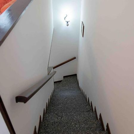 Vista Lago-Appartamento Funzionale Con Vista Varese Exterior photo
